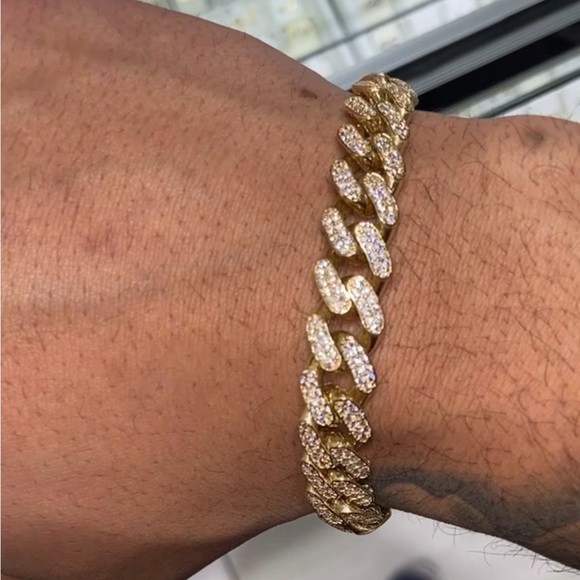 14k Cuban link Covered in Cz Diamonds - Picture 1 of 6